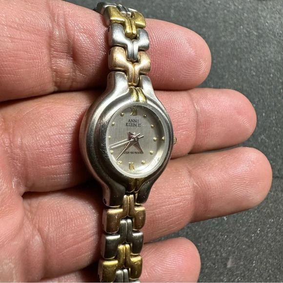 Anne Klein II Vintage Silver Gold Tone Ladies Quartz Watch Round Dial Working - Picture 7 of 10